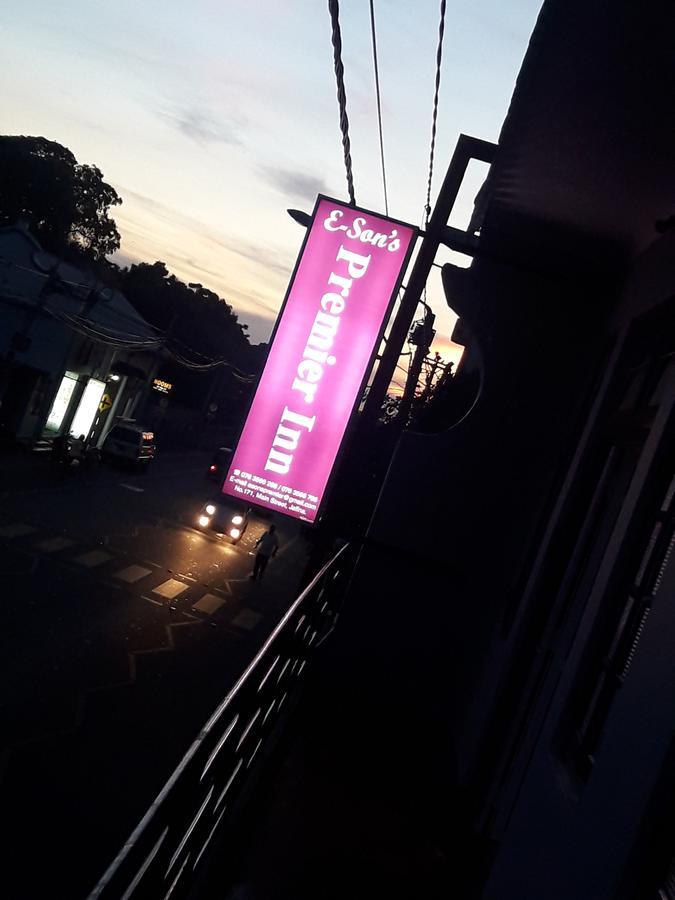 Jaffna Premier Inn Bagian luar foto