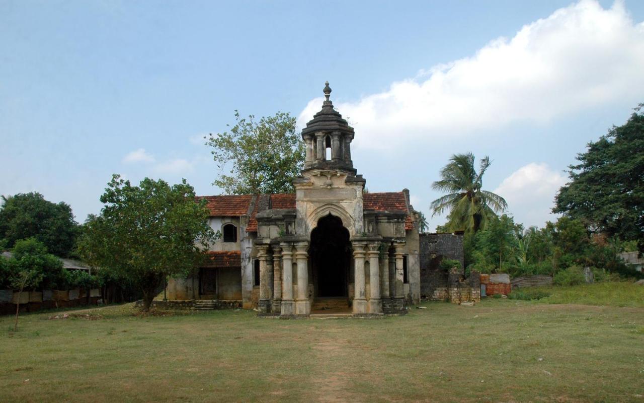 Jaffna Premier Inn Bagian luar foto