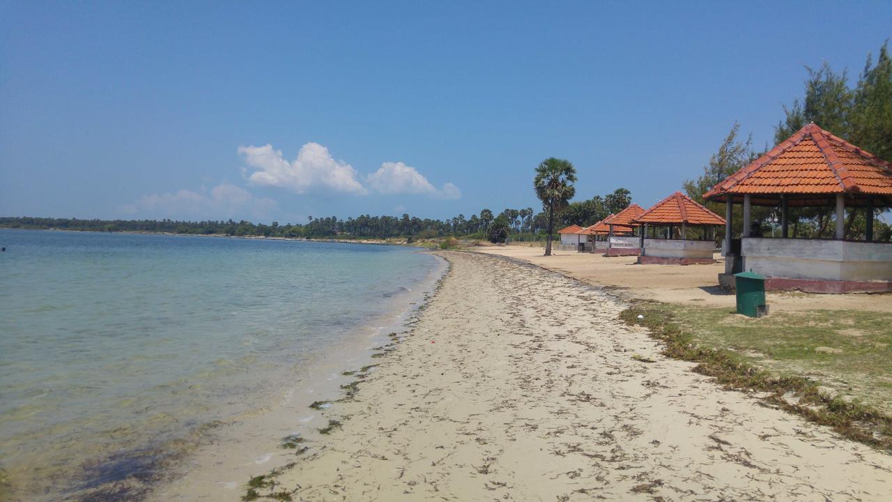 Jaffna Premier Inn Bagian luar foto