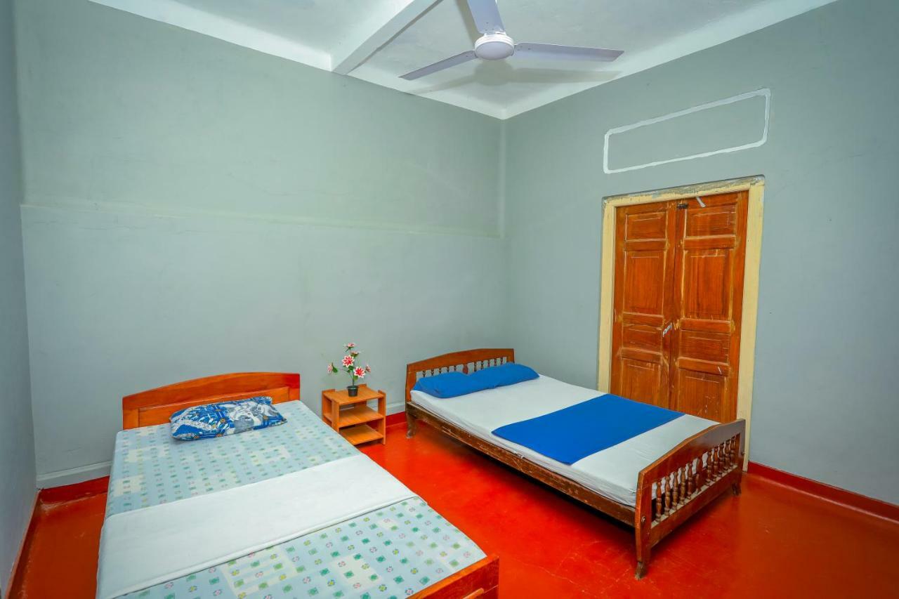 Jaffna Premier Inn Bagian luar foto